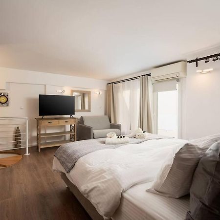 Modern Two Level Apartment In The Heart Of Atenas Exterior foto