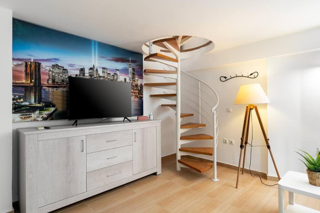 Modern Two Level Apartment In The Heart Of Atenas Exterior foto